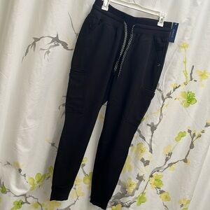 NWT black JAANUU 13 packet scrub joggers size small petite
